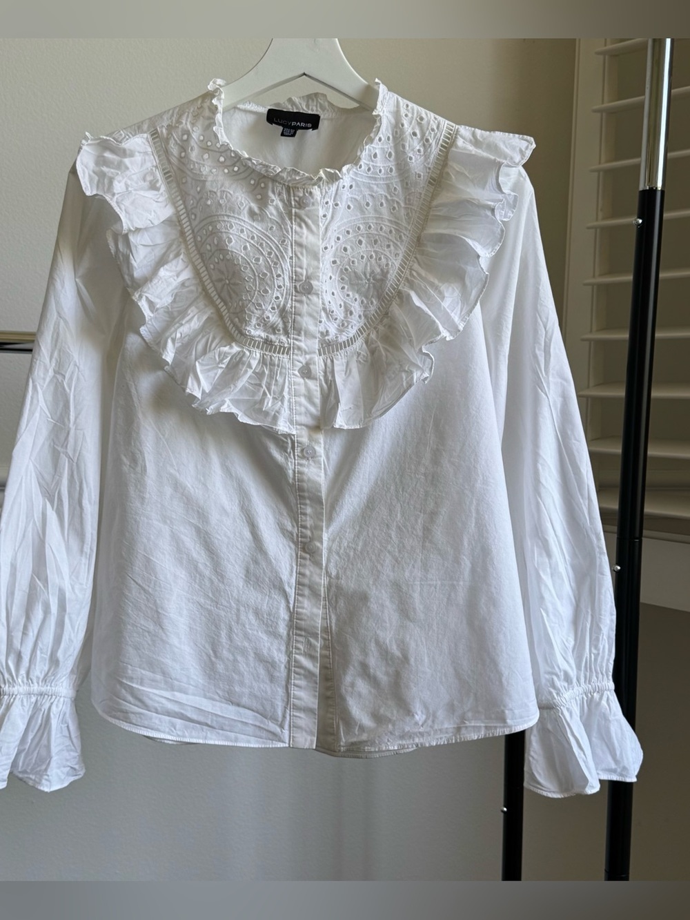 Lucy Paris Crisp White Ruffled Eyelet Bib Button-Down Blouse XS pre-owned